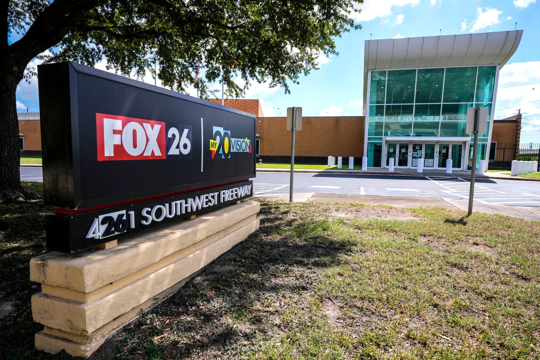 Fox 26 Houston morning anchor DaLaun Dillard says contract not renewed after nearly 3 years