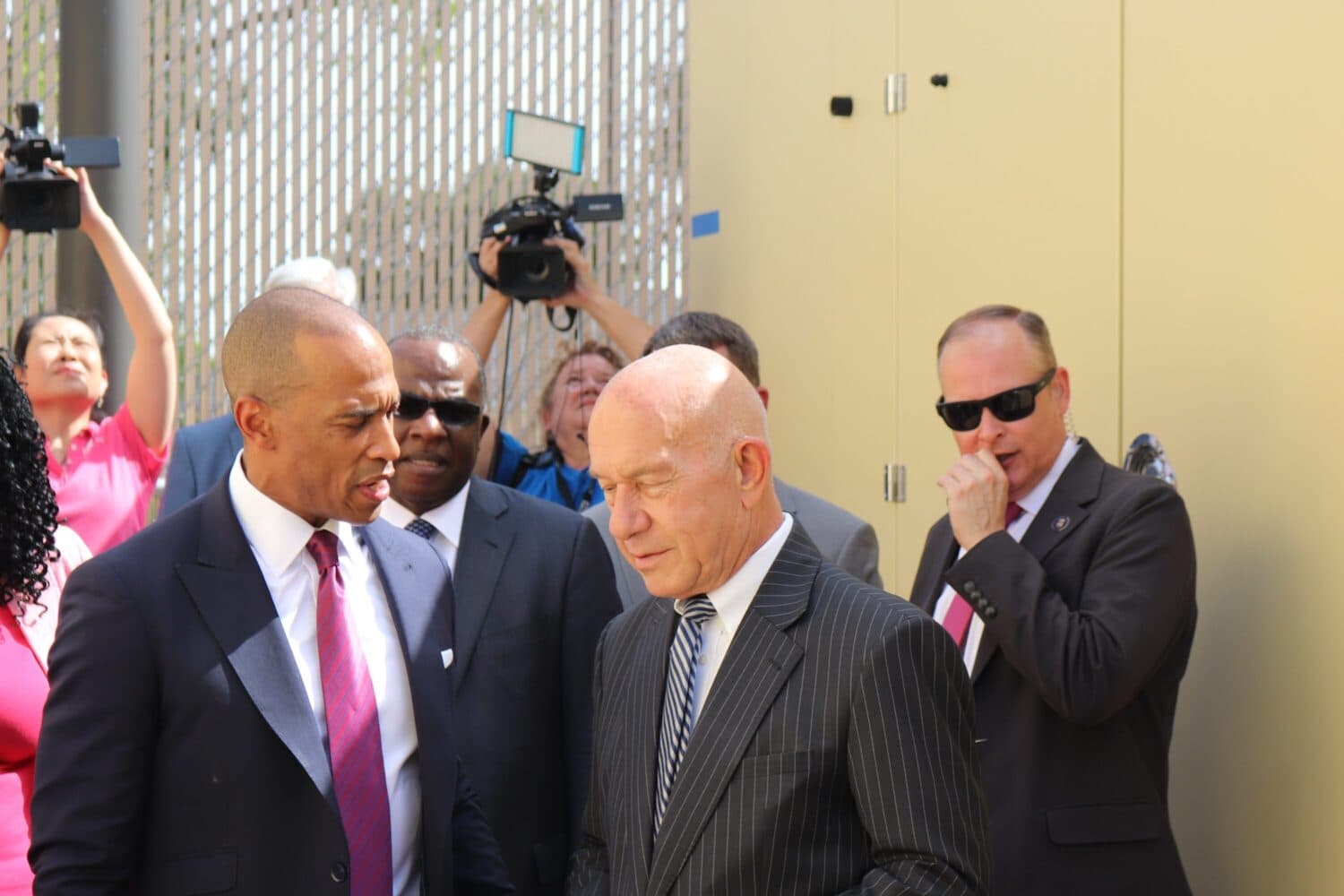 Houston pays former Trump aides $150,000 to advise Whitmire on homelessness policy